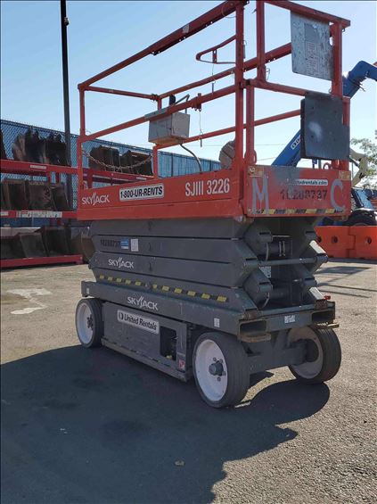 2014 Skyjack SJIII3226 Scissor Lift