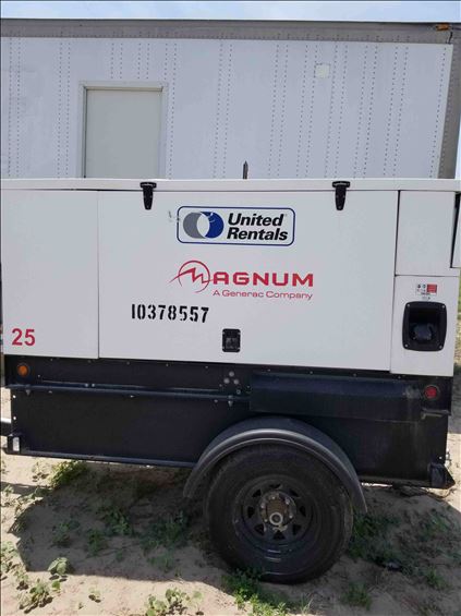 Generador a diésel Magnum Pro MMG25IF4 2015