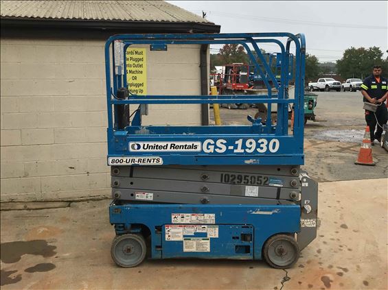 2014 Genie GS-1930 Scissor Lift