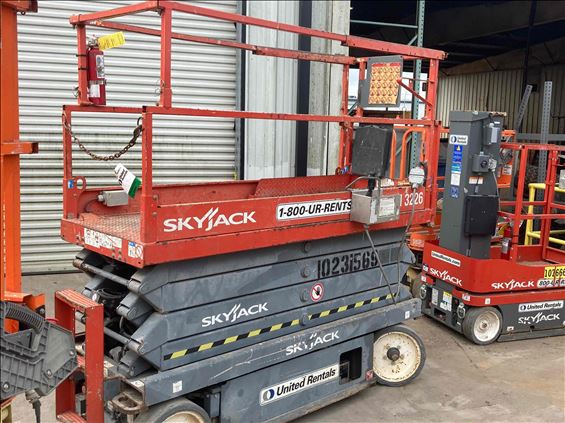 2014 Skyjack SJIII3226 Scissor Lift