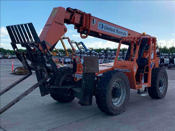 2014 SKYTRAK 10054 Rough Terrain Forklift