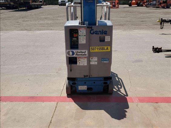 2014 Genie GR-20 Vertical Lift