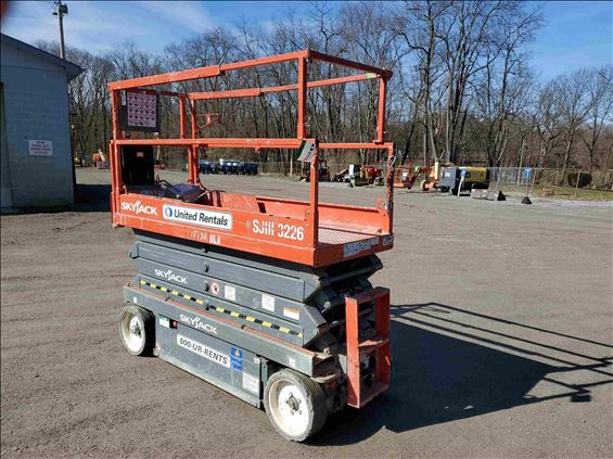 2015 Skyjack SJIII3226 Scissor Lift