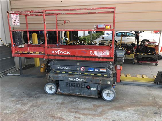 2014 Skyjack SJIII3219 Scissor Lift