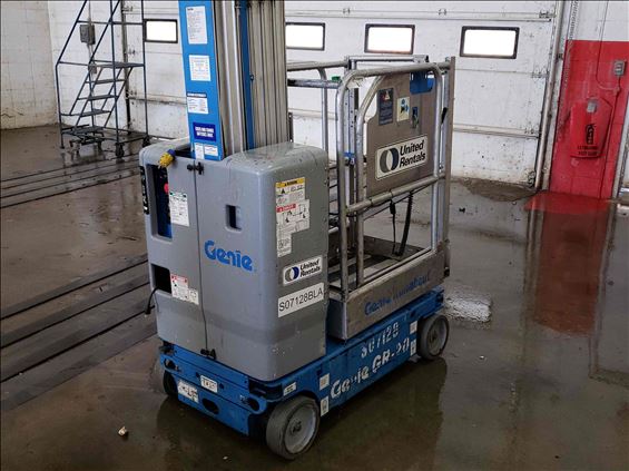 2014 Genie GR-20 Scissor Lift