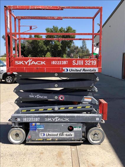 2014 Skyjack SJIII3219 Scissor Lift
