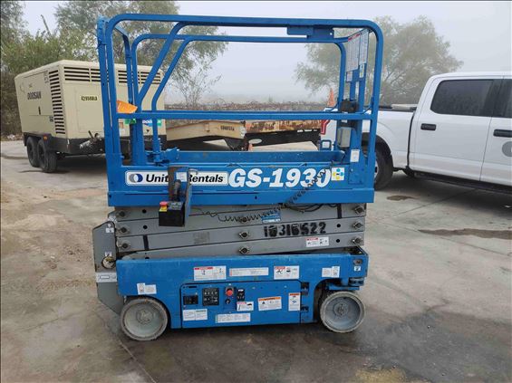 2014 Genie GS-1930 Scissor Lift