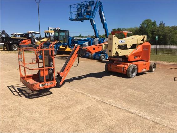 2013 JLG E400AJPN Boom Lift