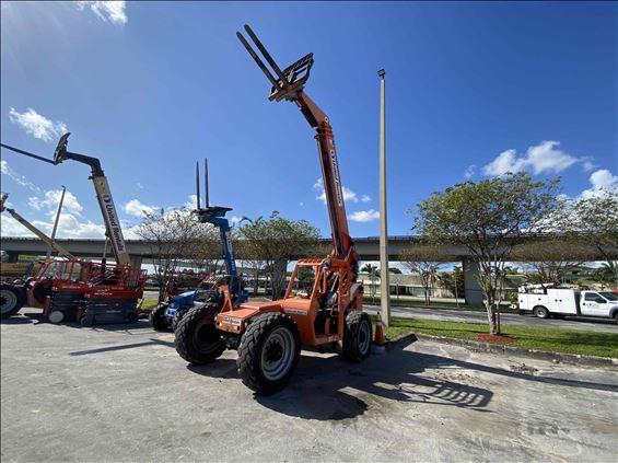 2013 JLG 8042 S