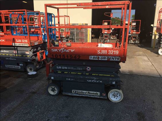 2013 Skyjack SJIII3219 Scissor Lift