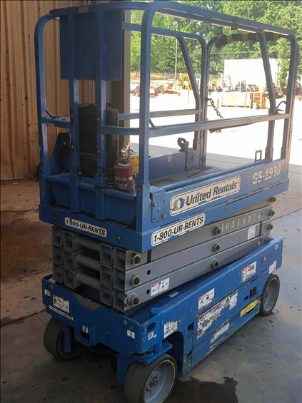 2014 Genie GS-1930 Scissor Lift