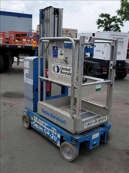 2014 Genie GR-20 Vertical Lift