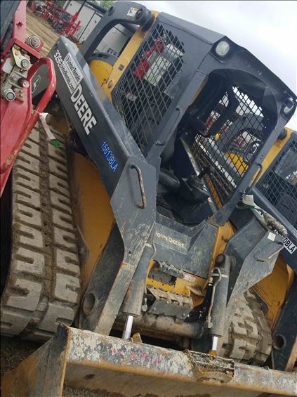2014 John Deere 329E