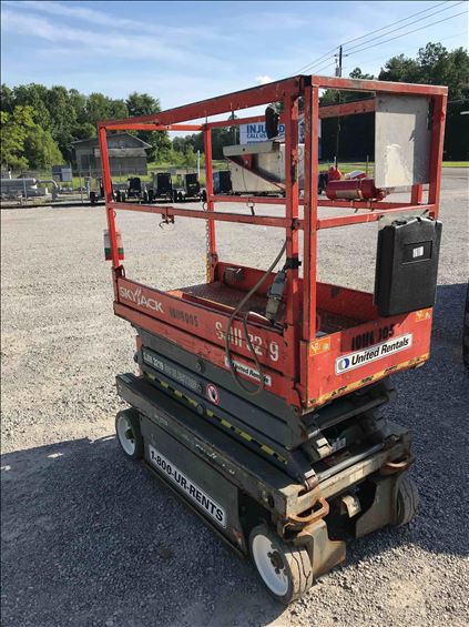 2013 Skyjack SJIII3219 Scissor Lift