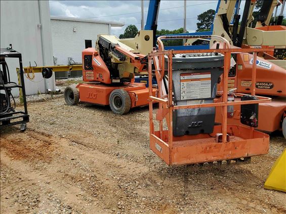 2012 JLG E400AJ Boom Lift