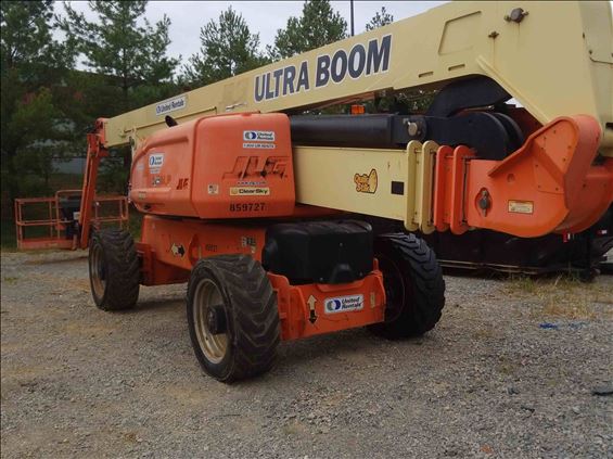 2011 JLG 1250AJP