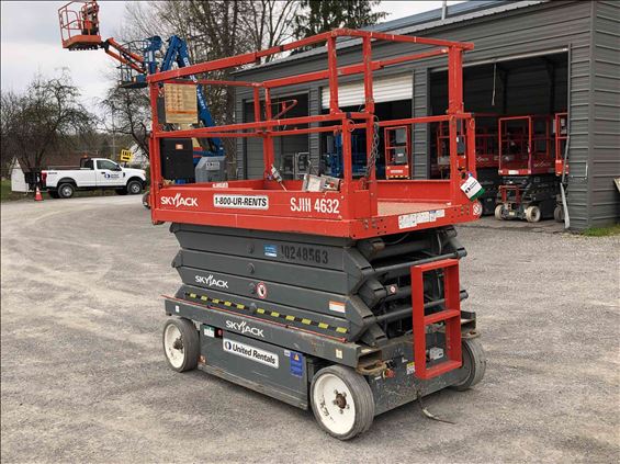 2014 Skyjack SJIII4632 Scissor Lift