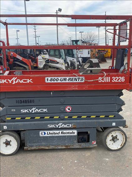 2015 Skyjack SJIII3226 Scissor Lift