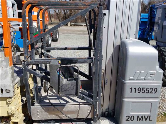 2011 JLG 20MVL Vertical Lift