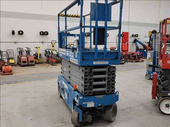 2015 Genie GS-3232 Scissor Lift