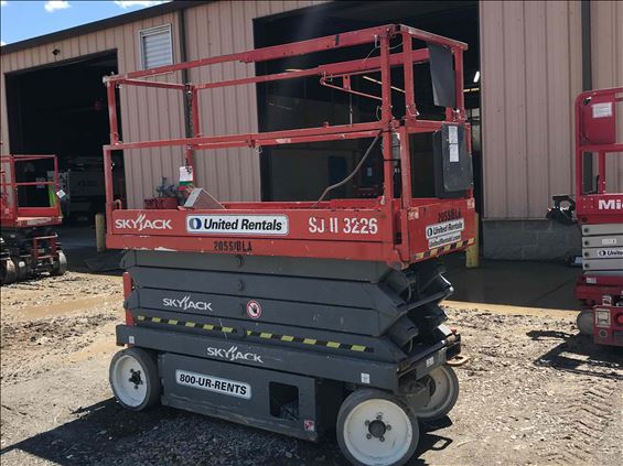 2015 Skyjack SJIII3226 Scissor Lift