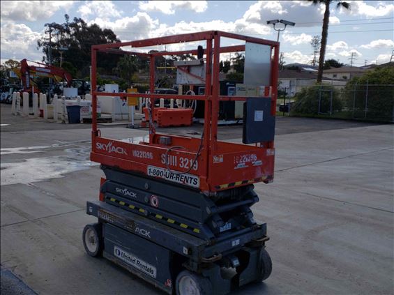 2014 Skyjack SJIII3219 Scissor Lift