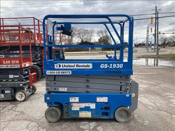2015 Genie GS-1930 Scissor Lift