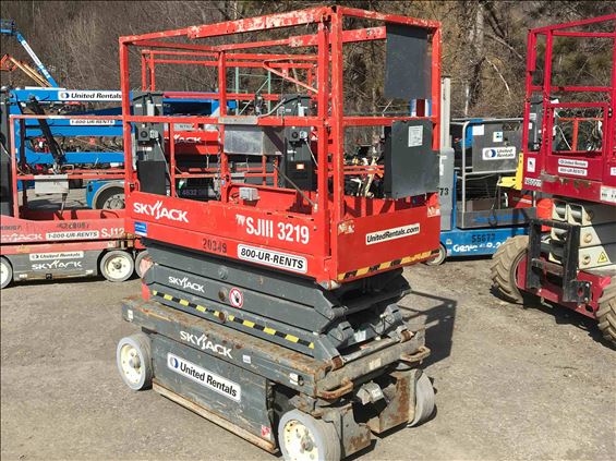 2015 Skyjack SJIII3219 Scissor Lift