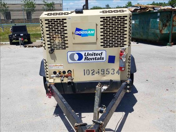 2014 Doosan P425/HP375WCUT4 Air Compressor
