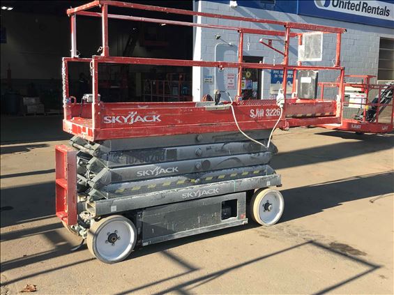 2014 Skyjack SJIII3226 Scissor Lift