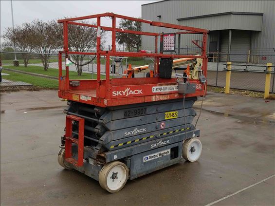 2014 Skyjack SJIII4632 Scissor Lift