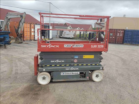 2014 Skyjack SJIII3226 Scissor Lift