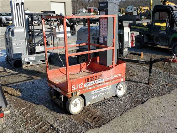 2015 Skyjack SJ12 Scissor Lift