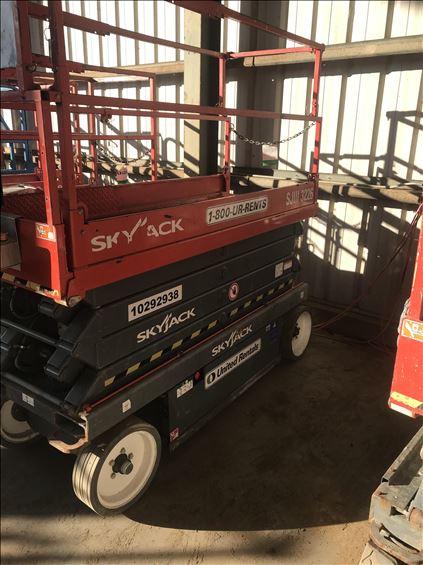 2014 Skyjack SJIII3226 Scissor Lift