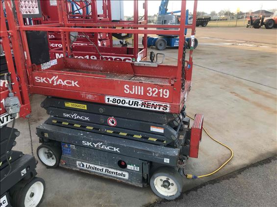 2014 Skyjack SJIII3219 Scissor Lift