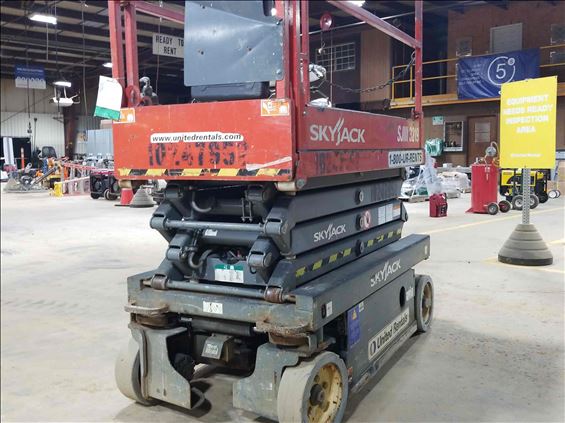 2014 Skyjack SJIII3219 Scissor Lift