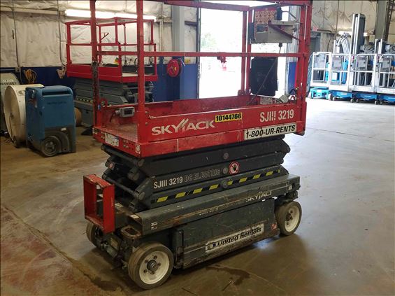 2013 Skyjack SJIII3219 Scissor Lift
