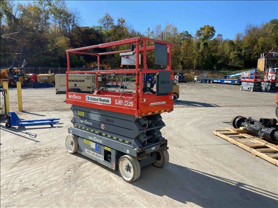 2014 Skyjack SJIII3226 Scissor Lift