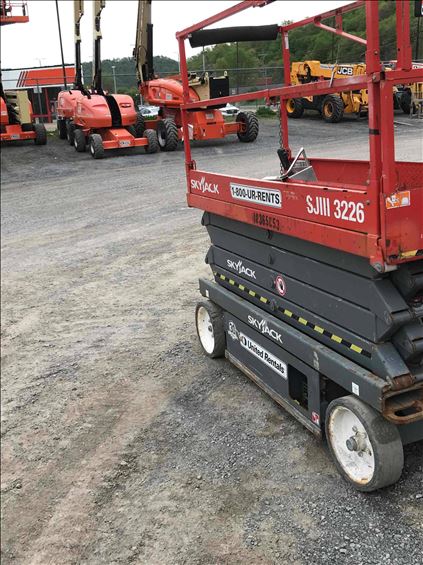 2015 Skyjack SJIII3226 Scissor Lift