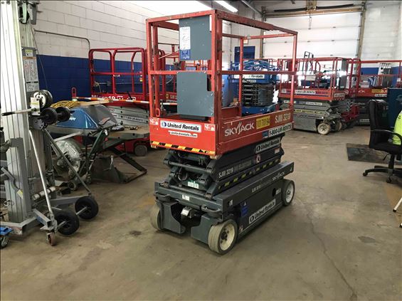 2013 Skyjack SJIII3219 Scissor Lift