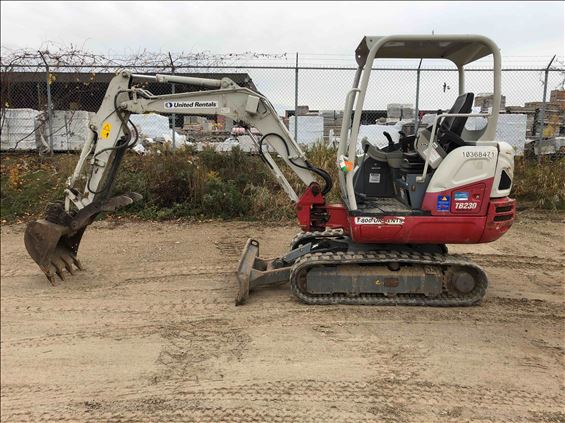 2015 Takeuchi TB230 Mini-Excavator