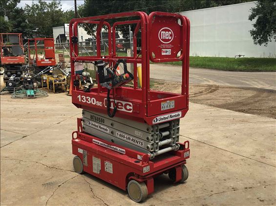 2018 MEC 1330SE Scissor Lift