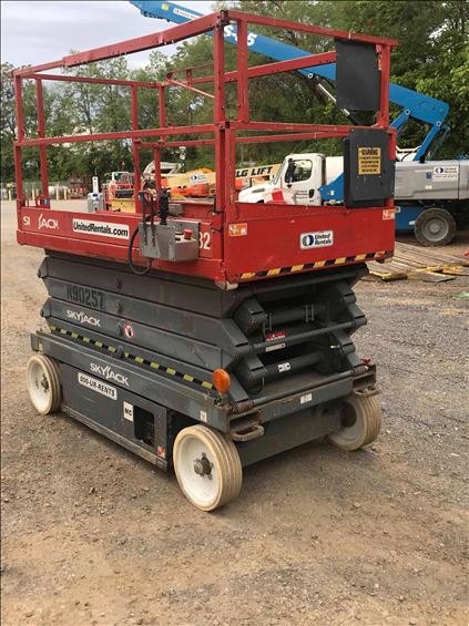 2015 Skyjack SJIII4632 Scissor Lift