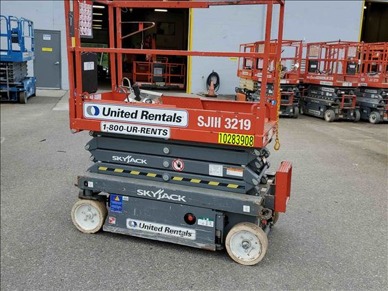 2014 Skyjack SJIII3219 Scissor Lift
