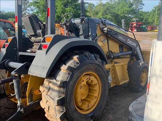2016 John Deere 210L EP Wheel Loader