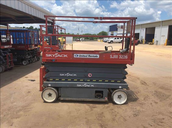 2014 Skyjack SJIII3226 Scissor Lift