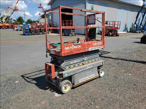 2014 Skyjack SJIII3219 Scissor Lift