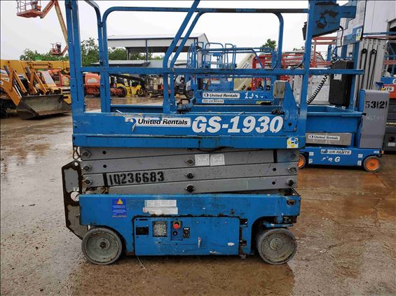 2014 Genie GS-1930 Scissor Lift
