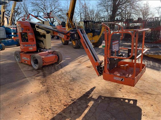 2013 JLG E300AJP Boom Lift