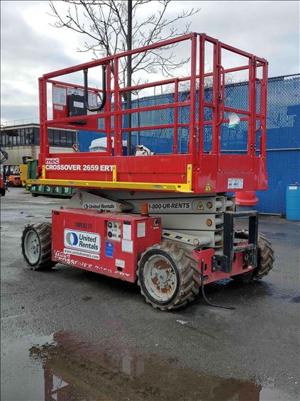 2012 MEC 2659 ERT Scissor Lift